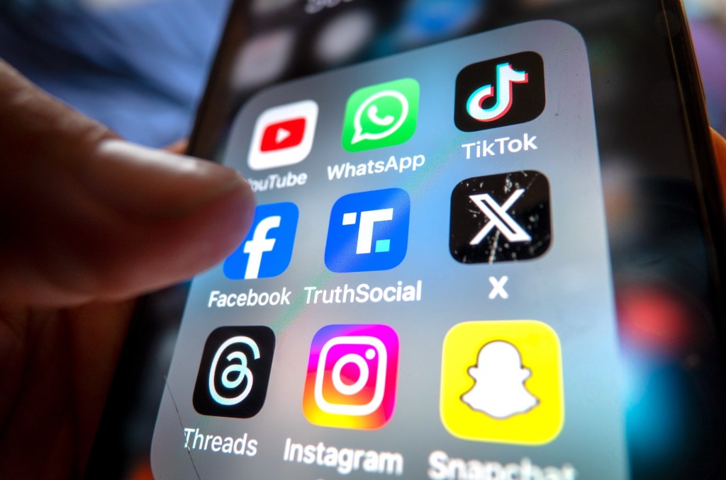 Facebook Shortens Live Video Storage Period to 30 Days