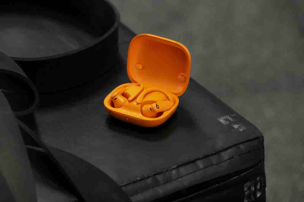 Apple’s Powerbeats Pro 2: Enhanced Fitness and Health Monitoring